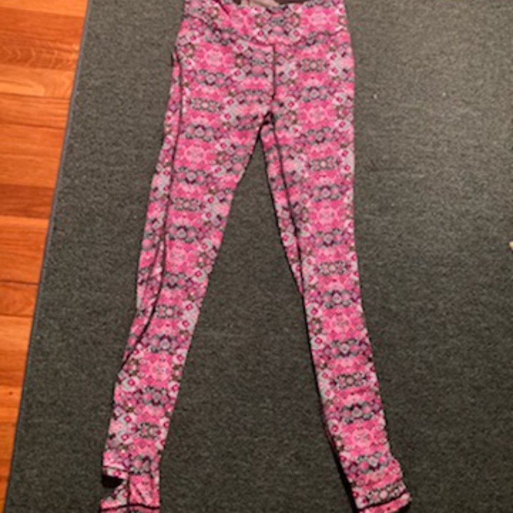 VS Sport Knockout Yoga Tight(small)